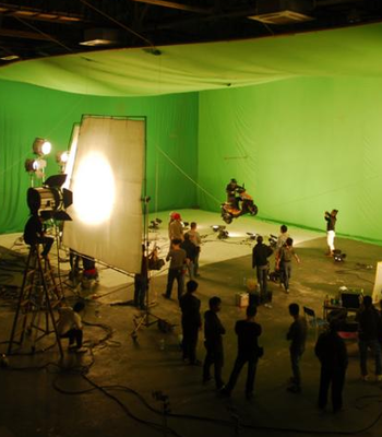 經(jīng)營演出及經(jīng)紀業(yè)務(wù) 雙重驅(qū)動下的文娛產(chǎn)業(yè)核心